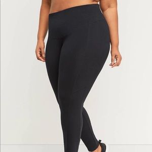 NWT LIVI power legging w/ smoothing control tech